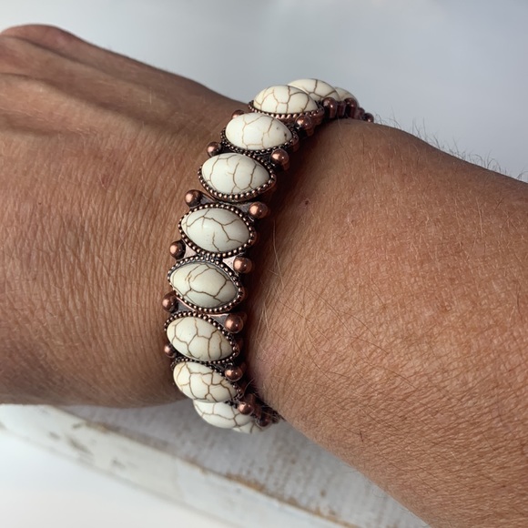 Southwestern Natural Stone Navajo Stretch Bracelet - Picture 5 of 5